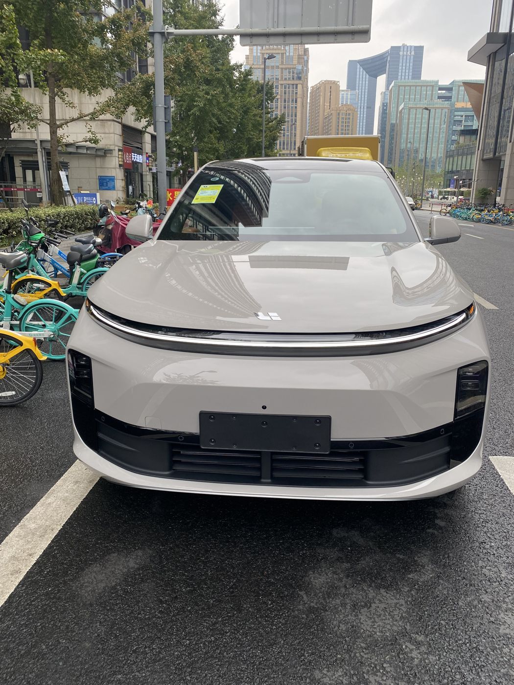 long8 MEGA 高压纯电 MPV